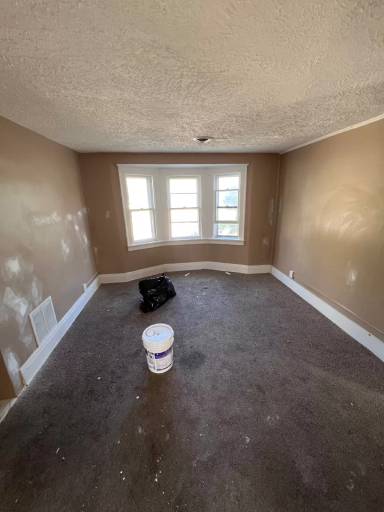 Main picture of 187 Burrows St