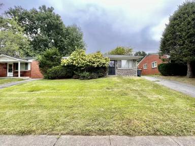 Main picture of 2093 Saint Christopher Dr