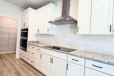 Main picture of 397 Dendron Dr