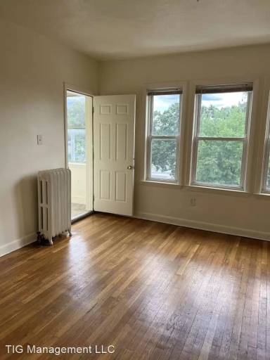 Main picture of 130 Talbot Ave