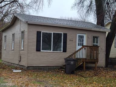 Main picture of 2511 E 24th St