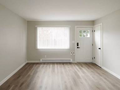 Main picture of 8307-8317 N Fowler Ave