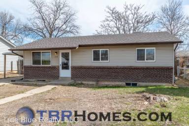 Main picture of 1114 Olathe St