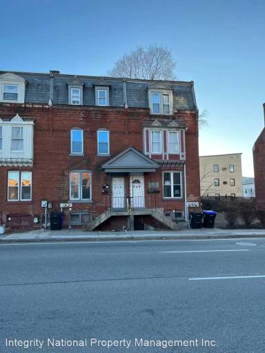 Main picture of 210 Church St