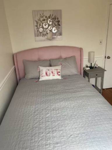 Main picture of 48 Augustine Pl