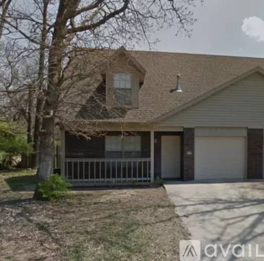 Main picture of 1988 N Macey Dr