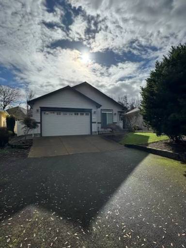 Main picture of 4632 SW 47th Pl