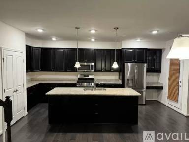 Main picture of 6462 Walcott Ln