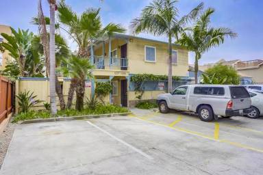Main picture of 1237 Hornblend St