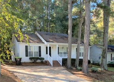 Main picture of 1044 Amber Acres Ln