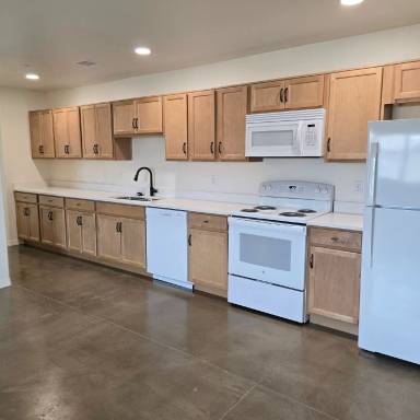 Main picture of 156 W 5th St