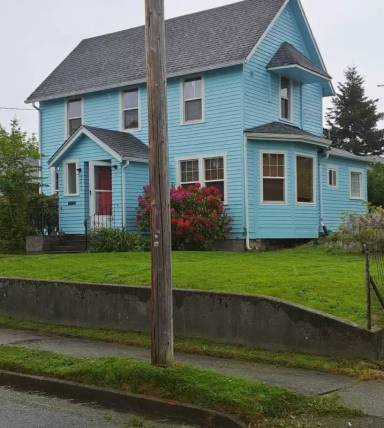 Main picture of 2230 Perry Ave
