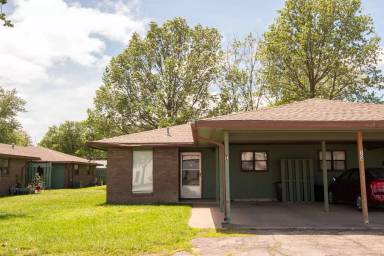 Main picture of 502 N Cline Rd