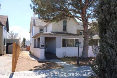 Main picture of 724 W 13th St