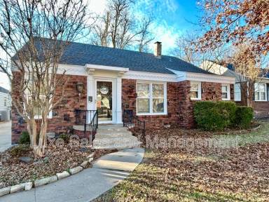 Main picture of 2504 NW 27th St