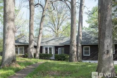 Main picture of 307 S Forest Ave