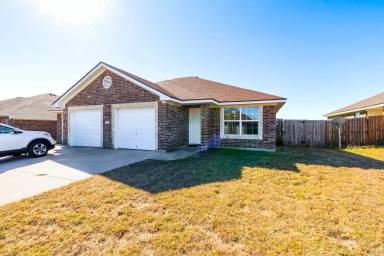 Main picture of 2913 Starlight Dr