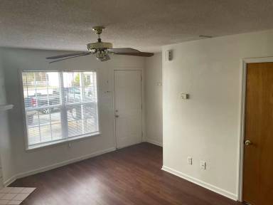 Main picture of 980 W Pueblo Dr