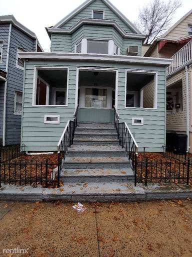 Main picture of 78 W 27th St