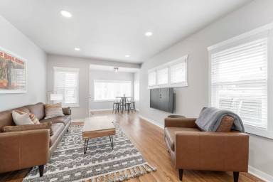 Main picture of 1205 S 7th Ave