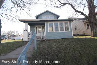 Main picture of 2001 9th St