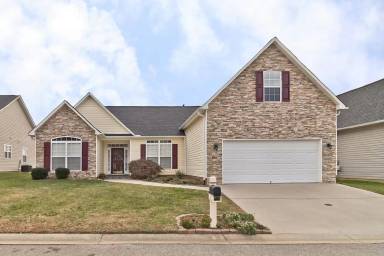 Main picture of 8 Hadley Park Way