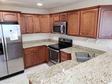 Main picture of 17 Cabernet Dr