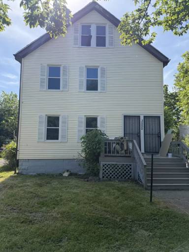 Main picture of 3552 E 138th St