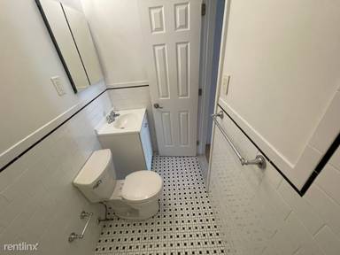 Main picture of 201 E 73rd St
