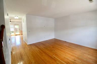 Main picture of 821 Northfield Ct