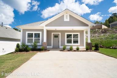Main picture of The Cottages on Weaver Ave