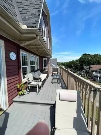 Main picture of 53 Hillsdale St