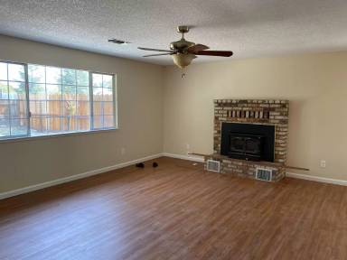 Main picture of 534 Lola Ln