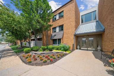 Main picture of 950 E Rue de la Banque