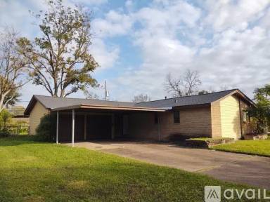 Main picture of 805 Anson Cir