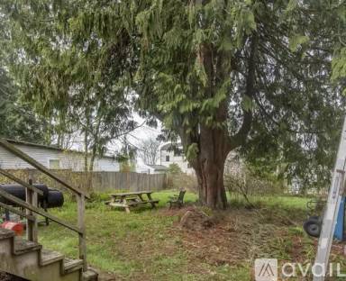 Main picture of 10541 Phinney Ave N