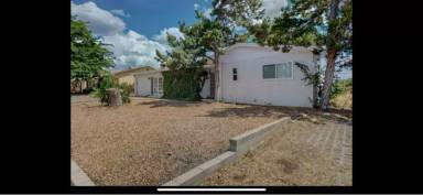 Main picture of 10200 Los Arboles Ave NE
