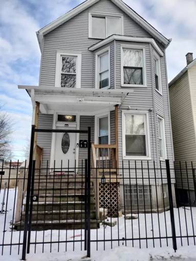Main picture of 6719 S Sangamon St