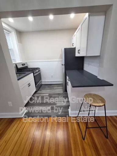 Main picture of 16 Newhall St