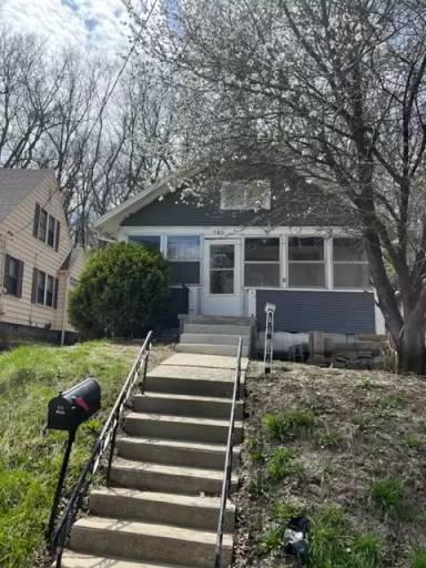 Main picture of 140 Marian Ave