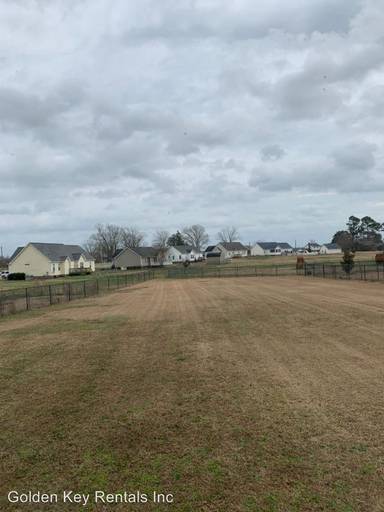 Main picture of 102 Rachel K Dr