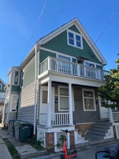 Main picture of 1729 N Warren Ave