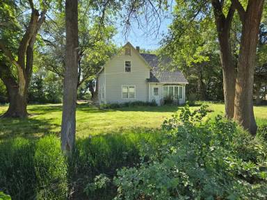 Main picture of 1405 Redwood Rd
