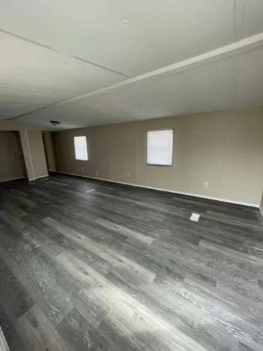Main picture of 5030 Easy St
