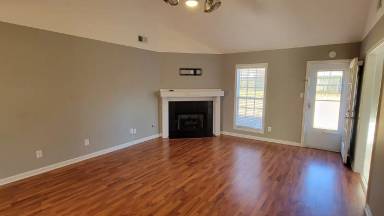 Main picture of 202 Bent Oaks Dr