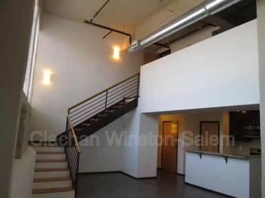Main picture of 675 N Main St