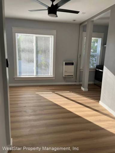 Main picture of 2906 S San Pedro St