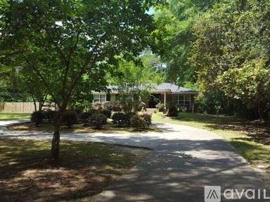 Main picture of 516 Concord Rd