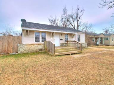 Main picture of 7422 SE 15th St