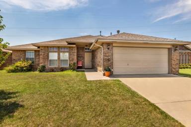 Main picture of 8205 Hillers Rd